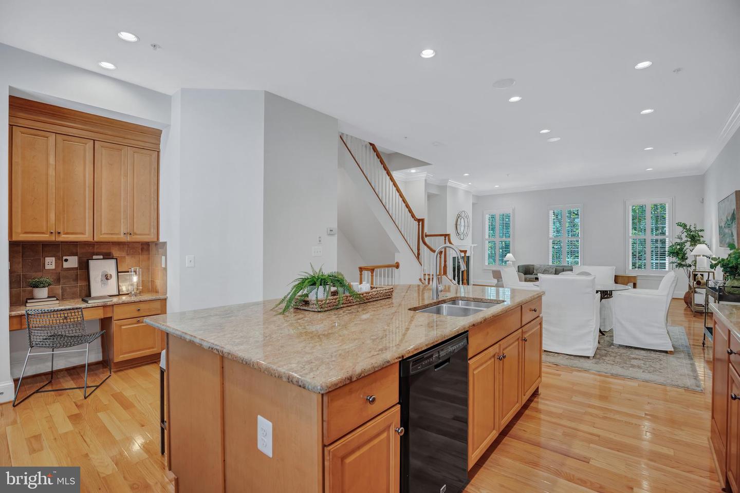 715 CARPENTER RD, ALEXANDRIA, Virginia 22314, 3 Bedrooms Bedrooms, ,3 BathroomsBathrooms,Residential,For sale,715 CARPENTER RD,VAAX2047714 MLS # VAAX2047714