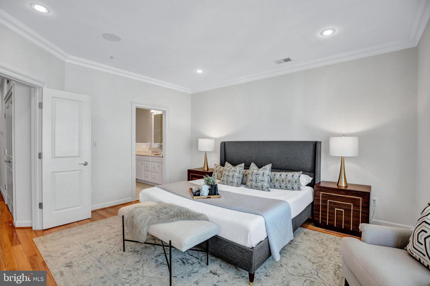 715 CARPENTER RD, ALEXANDRIA, Virginia 22314, 3 Bedrooms Bedrooms, ,3 BathroomsBathrooms,Residential,For sale,715 CARPENTER RD,VAAX2047714 MLS # VAAX2047714