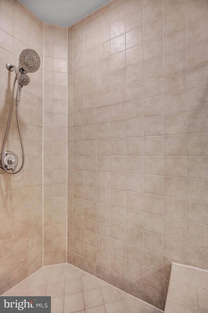 715 CARPENTER RD, ALEXANDRIA, Virginia 22314, 3 Bedrooms Bedrooms, ,3 BathroomsBathrooms,Residential,For sale,715 CARPENTER RD,VAAX2047714 MLS # VAAX2047714
