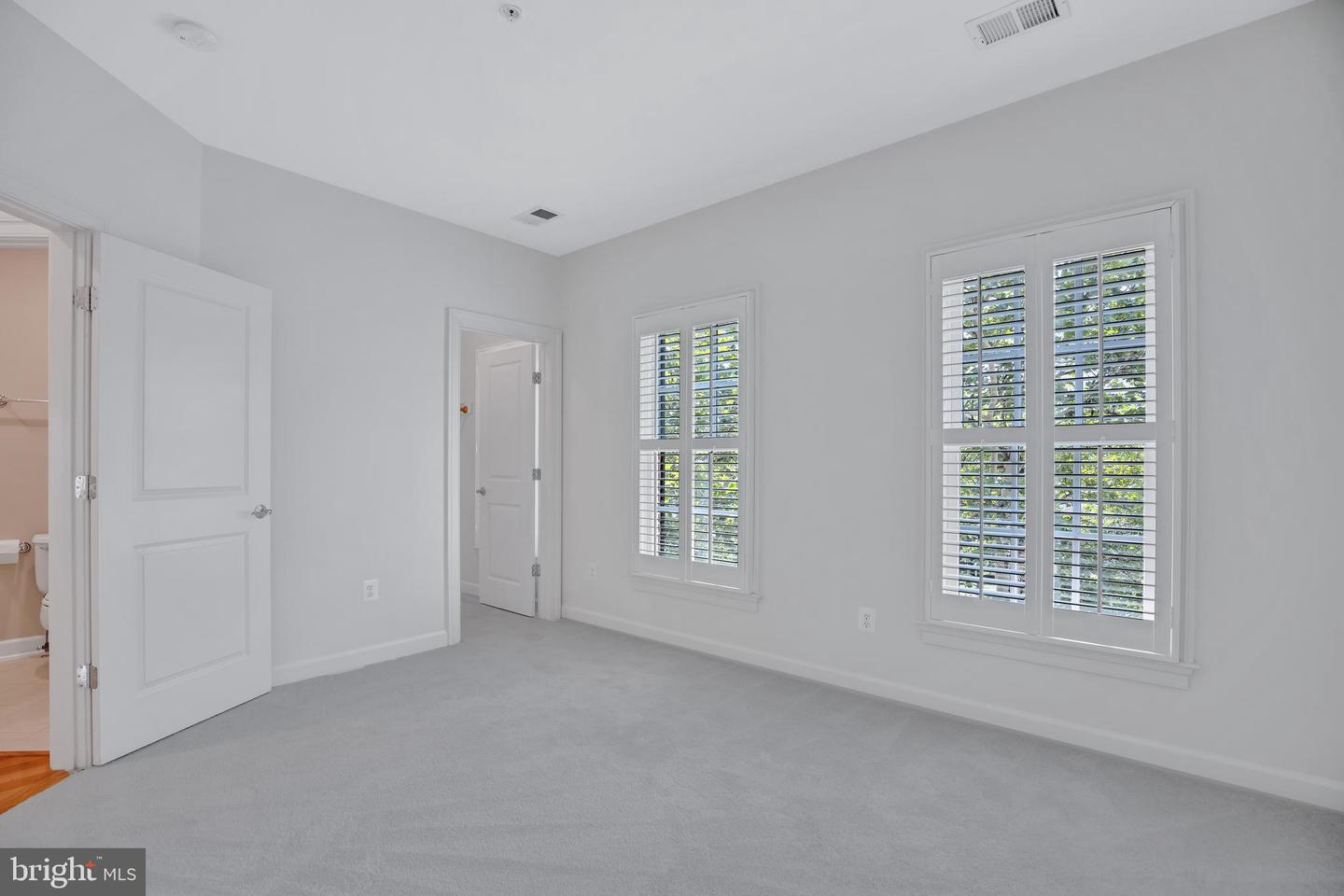 715 CARPENTER RD, ALEXANDRIA, Virginia 22314, 3 Bedrooms Bedrooms, ,3 BathroomsBathrooms,Residential,For sale,715 CARPENTER RD,VAAX2047714 MLS # VAAX2047714
