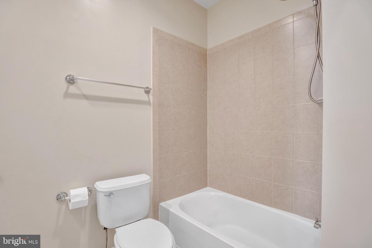 715 CARPENTER RD, ALEXANDRIA, Virginia 22314, 3 Bedrooms Bedrooms, ,3 BathroomsBathrooms,Residential,For sale,715 CARPENTER RD,VAAX2047714 MLS # VAAX2047714