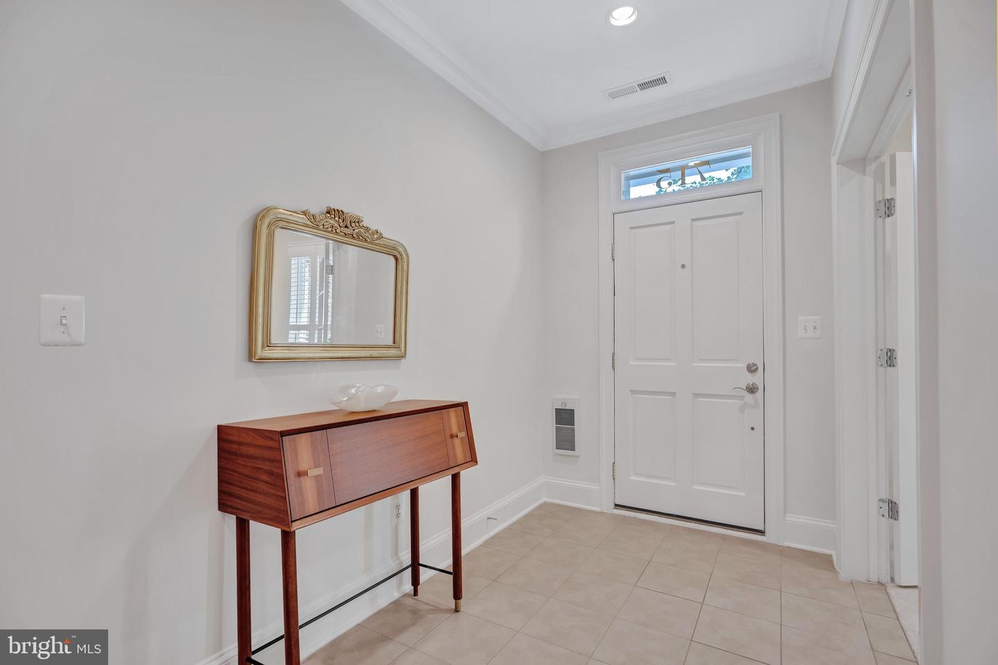 715 CARPENTER RD, ALEXANDRIA, Virginia 22314, 3 Bedrooms Bedrooms, ,3 BathroomsBathrooms,Residential,For sale,715 CARPENTER RD,VAAX2047714 MLS # VAAX2047714