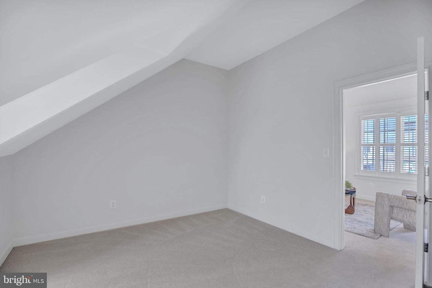 715 CARPENTER RD, ALEXANDRIA, Virginia 22314, 3 Bedrooms Bedrooms, ,3 BathroomsBathrooms,Residential,For sale,715 CARPENTER RD,VAAX2047714 MLS # VAAX2047714
