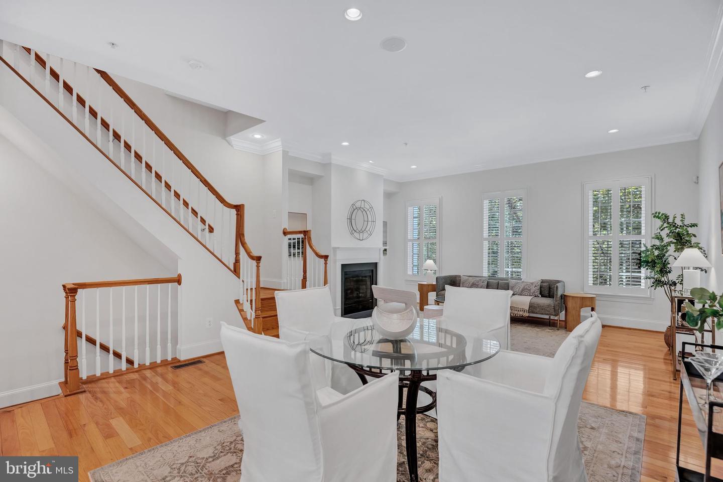 715 CARPENTER RD, ALEXANDRIA, Virginia 22314, 3 Bedrooms Bedrooms, ,3 BathroomsBathrooms,Residential,For sale,715 CARPENTER RD,VAAX2047714 MLS # VAAX2047714