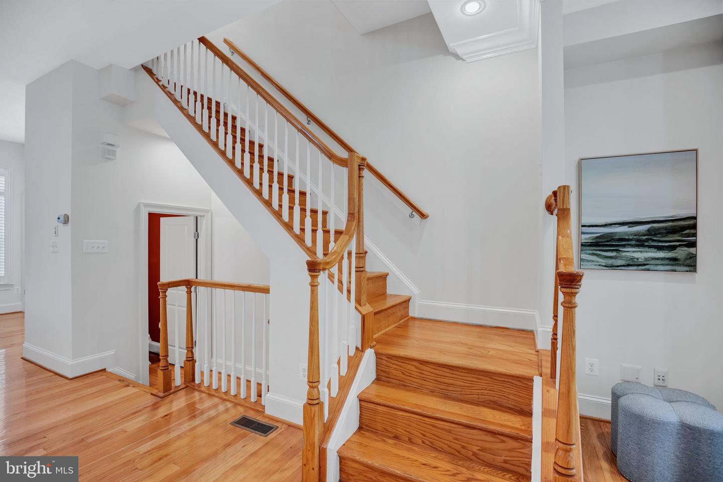 715 CARPENTER RD, ALEXANDRIA, Virginia 22314, 3 Bedrooms Bedrooms, ,3 BathroomsBathrooms,Residential,For sale,715 CARPENTER RD,VAAX2047714 MLS # VAAX2047714