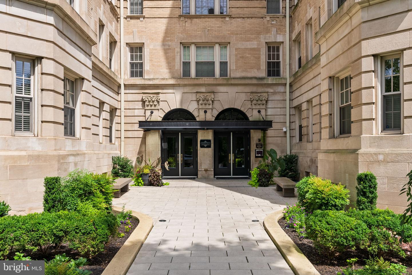 1801 16TH ST NW #102, WASHINGTON, District Of Columbia 20009, 1 Bedroom Bedrooms, ,1 BathroomBathrooms,Residential,For sale,1801 16TH ST NW #102,DCDC2211538 MLS # DCDC2211538