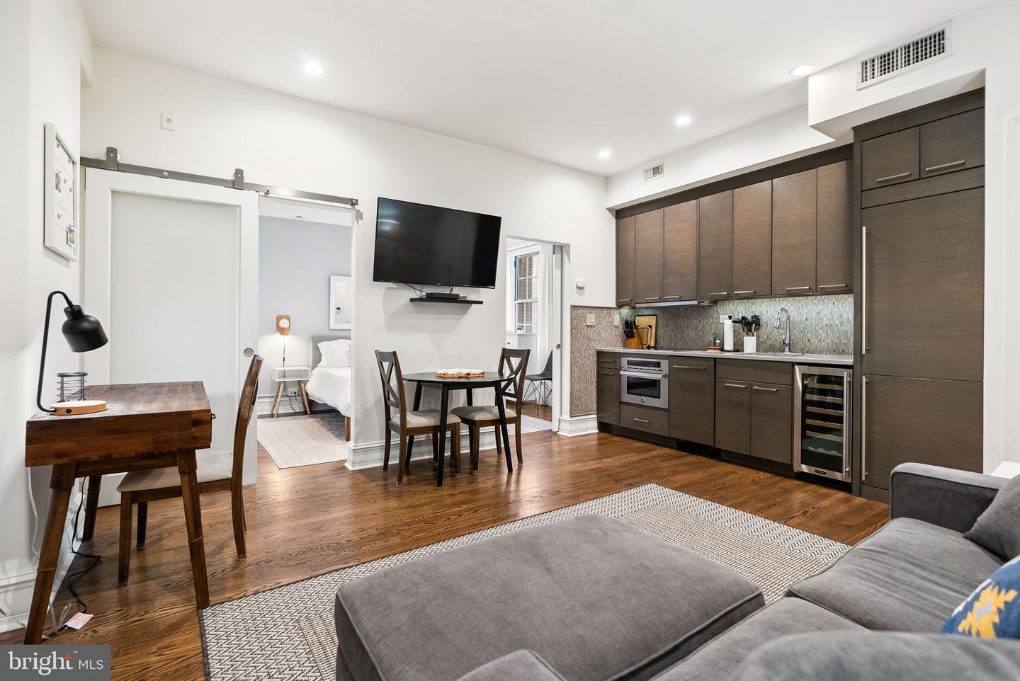 1801 16TH ST NW #102, WASHINGTON, District Of Columbia 20009, 1 Bedroom Bedrooms, ,1 BathroomBathrooms,Residential,For sale,1801 16TH ST NW #102,DCDC2211538 MLS # DCDC2211538