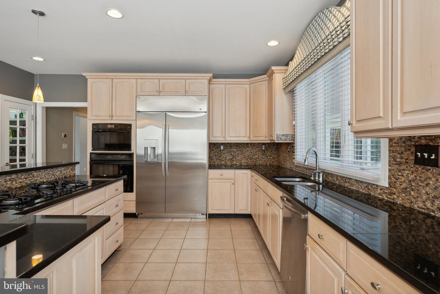 1284 COBBLE POND WAY, VIENNA, Virginia 22182, 5 Bedrooms Bedrooms, ,6 BathroomsBathrooms,Residential,For sale,1284 COBBLE POND WAY,VAFX2256844 MLS # VAFX2256844