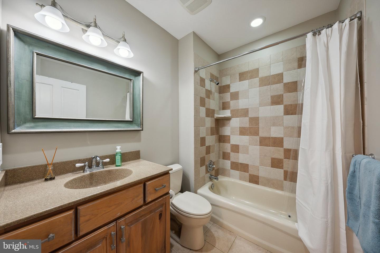 1284 COBBLE POND WAY, VIENNA, Virginia 22182, 5 Bedrooms Bedrooms, ,6 BathroomsBathrooms,Residential,For sale,1284 COBBLE POND WAY,VAFX2256844 MLS # VAFX2256844