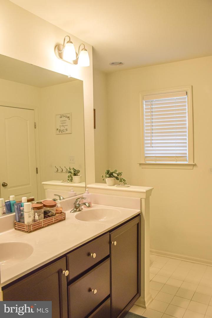 125 ALLIANCE CT, WINCHESTER, Virginia 22602, 4 Bedrooms Bedrooms, ,3 BathroomsBathrooms,Residential,For sale,125 ALLIANCE CT,VAFV2035596 MLS # VAFV2035596