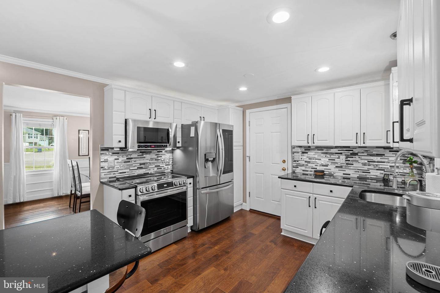 6362 WOODLAND RIDGE CT, CENTREVILLE, Virginia 20121, 4 Bedrooms Bedrooms, ,2 BathroomsBathrooms,Residential,For sale,6362 WOODLAND RIDGE CT,VAFX2256886 MLS # VAFX2256886