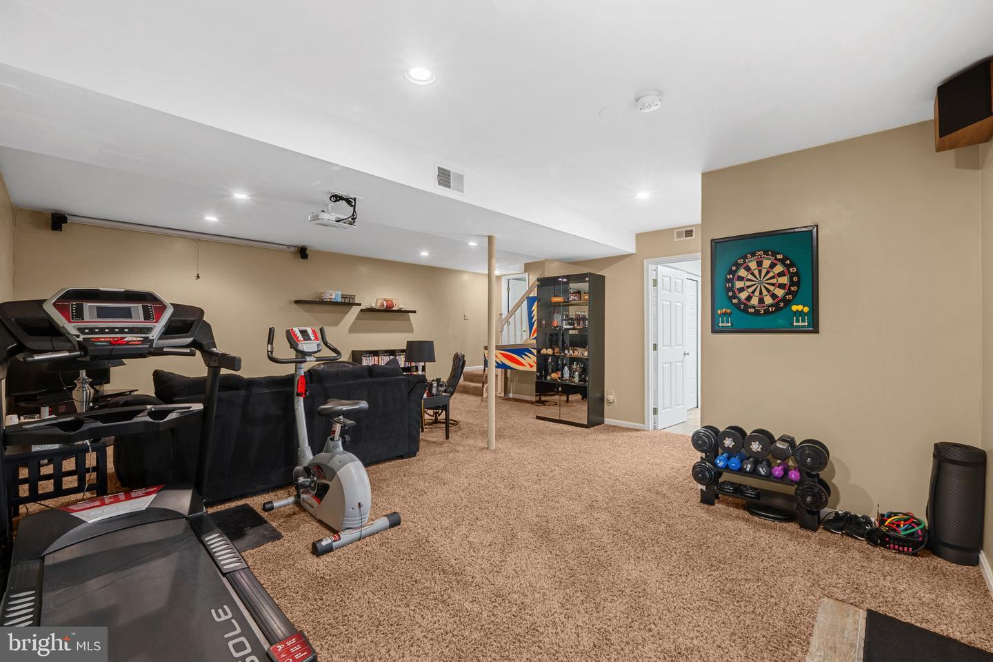 6362 WOODLAND RIDGE CT, CENTREVILLE, Virginia 20121, 4 Bedrooms Bedrooms, ,2 BathroomsBathrooms,Residential,For sale,6362 WOODLAND RIDGE CT,VAFX2256886 MLS # VAFX2256886