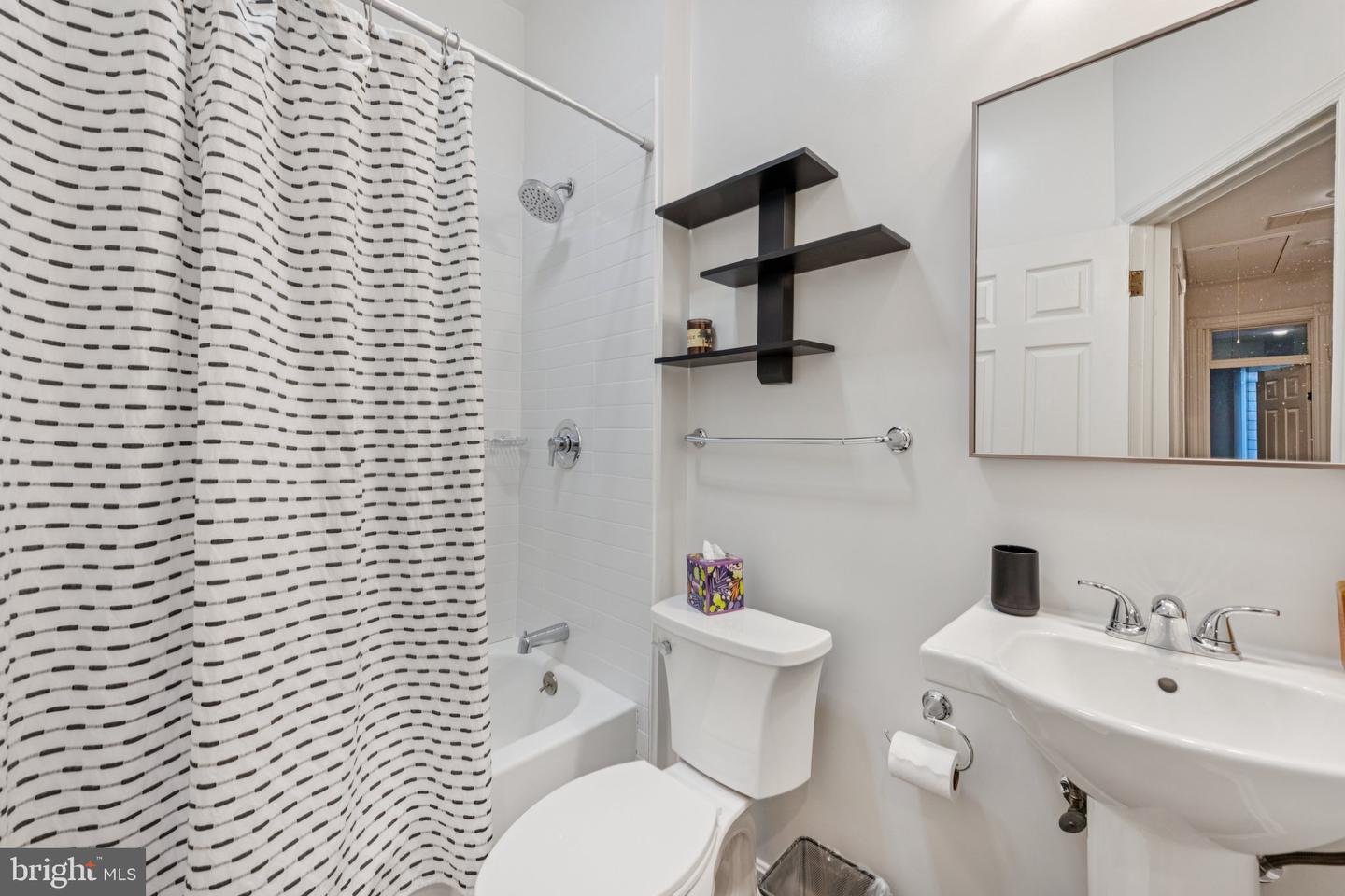55 S ST NW, WASHINGTON, District Of Columbia 20001, 4 Bedrooms Bedrooms, ,3 BathroomsBathrooms,Residential,For sale,55 S ST NW,DCDC2211576 MLS # DCDC2211576