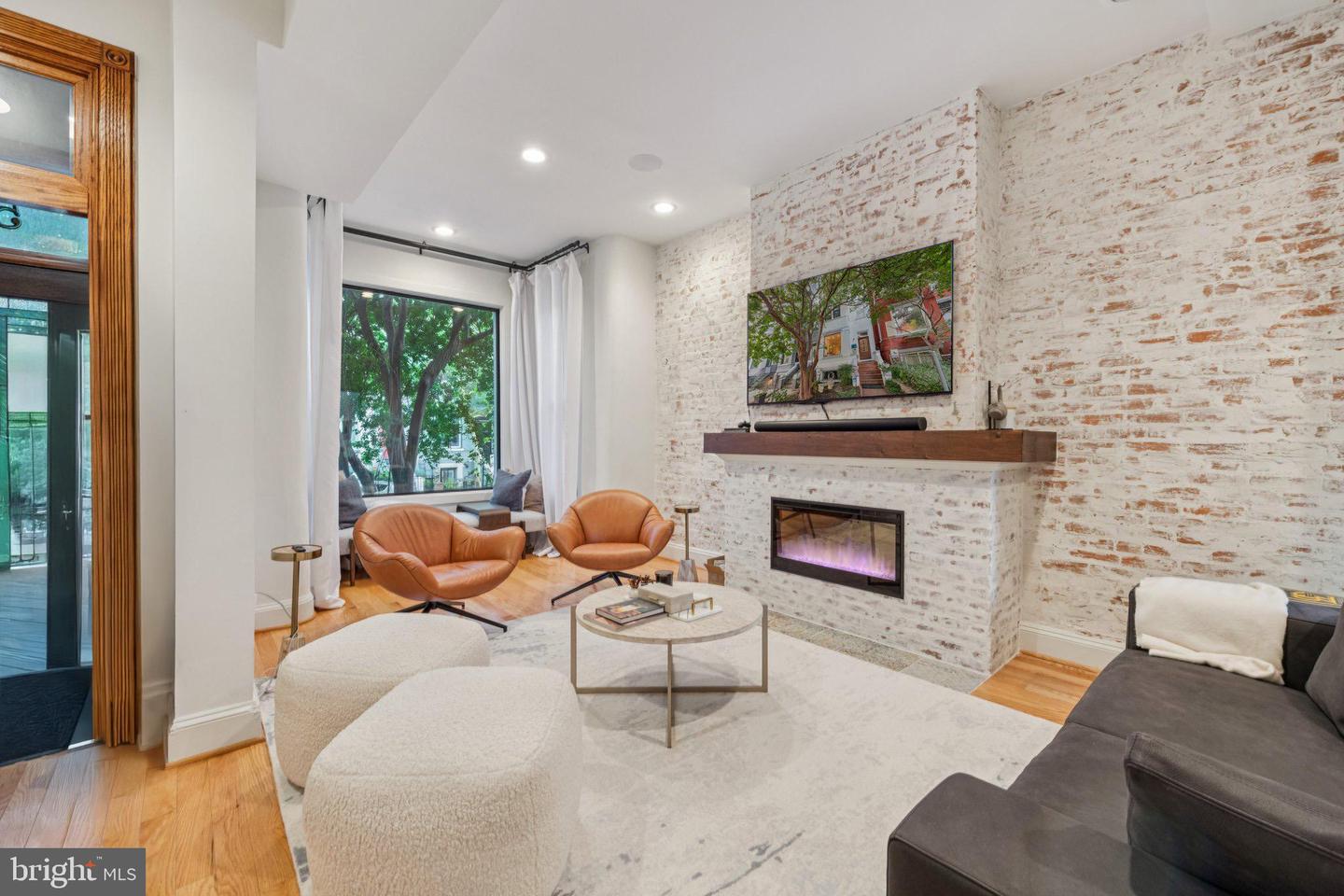 55 S ST NW, WASHINGTON, District Of Columbia 20001, 4 Bedrooms Bedrooms, ,3 BathroomsBathrooms,Residential,For sale,55 S ST NW,DCDC2211576 MLS # DCDC2211576