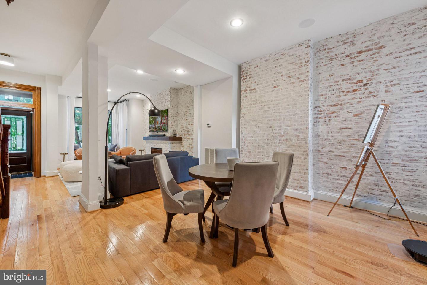 55 S ST NW, WASHINGTON, District Of Columbia 20001, 4 Bedrooms Bedrooms, ,3 BathroomsBathrooms,Residential,For sale,55 S ST NW,DCDC2211576 MLS # DCDC2211576