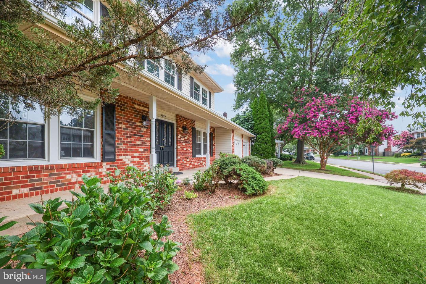 4095 BRAXTON RD, CHANTILLY, Virginia 20151, 4 Bedrooms Bedrooms, ,2 BathroomsBathrooms,Residential,For sale,4095 BRAXTON RD,VAFX2256920 MLS # VAFX2256920