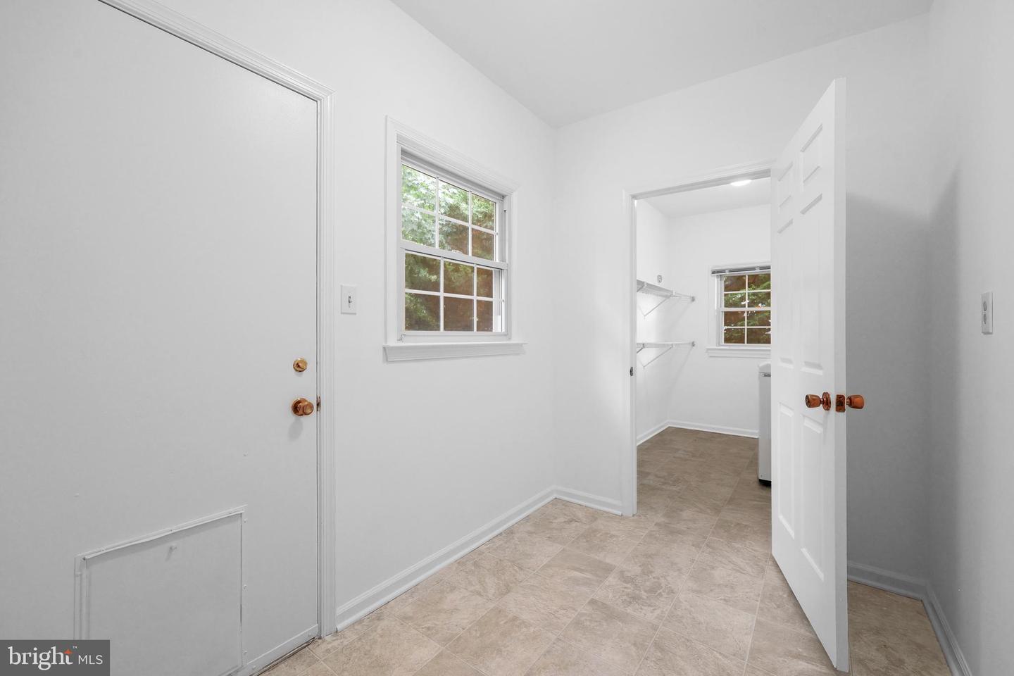 4095 BRAXTON RD, CHANTILLY, Virginia 20151, 4 Bedrooms Bedrooms, ,2 BathroomsBathrooms,Residential,For sale,4095 BRAXTON RD,VAFX2256920 MLS # VAFX2256920