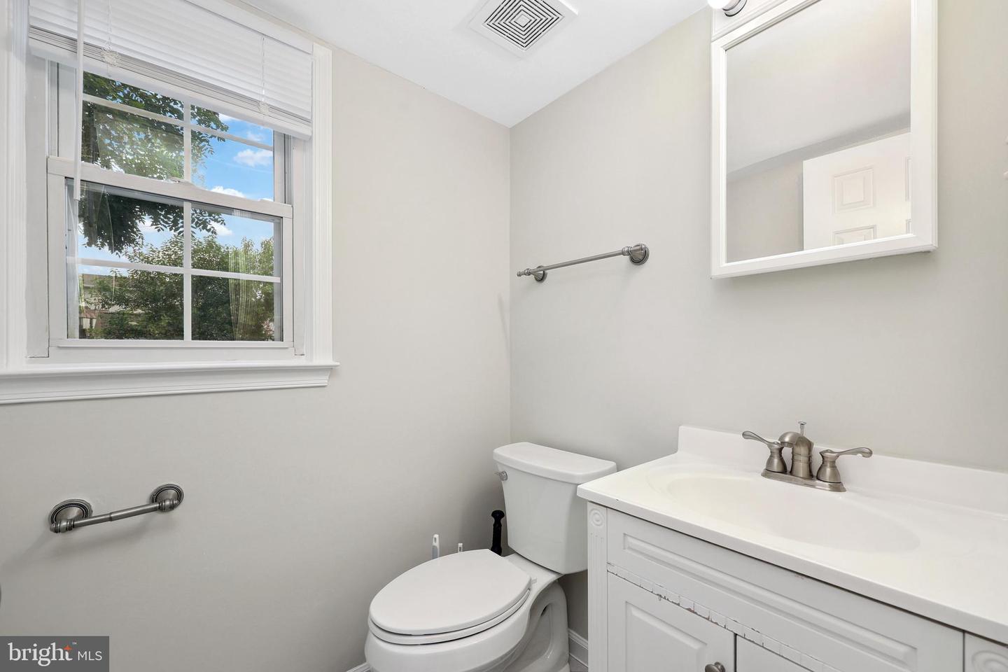 4095 BRAXTON RD, CHANTILLY, Virginia 20151, 4 Bedrooms Bedrooms, ,2 BathroomsBathrooms,Residential,For sale,4095 BRAXTON RD,VAFX2256920 MLS # VAFX2256920