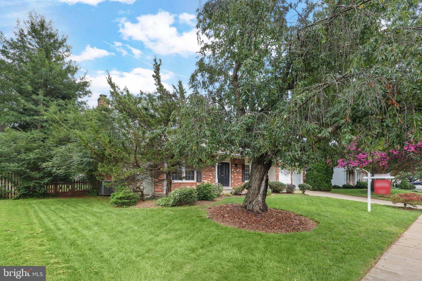 4095 BRAXTON RD, CHANTILLY, Virginia 20151, 4 Bedrooms Bedrooms, ,2 BathroomsBathrooms,Residential,For sale,4095 BRAXTON RD,VAFX2256920 MLS # VAFX2256920