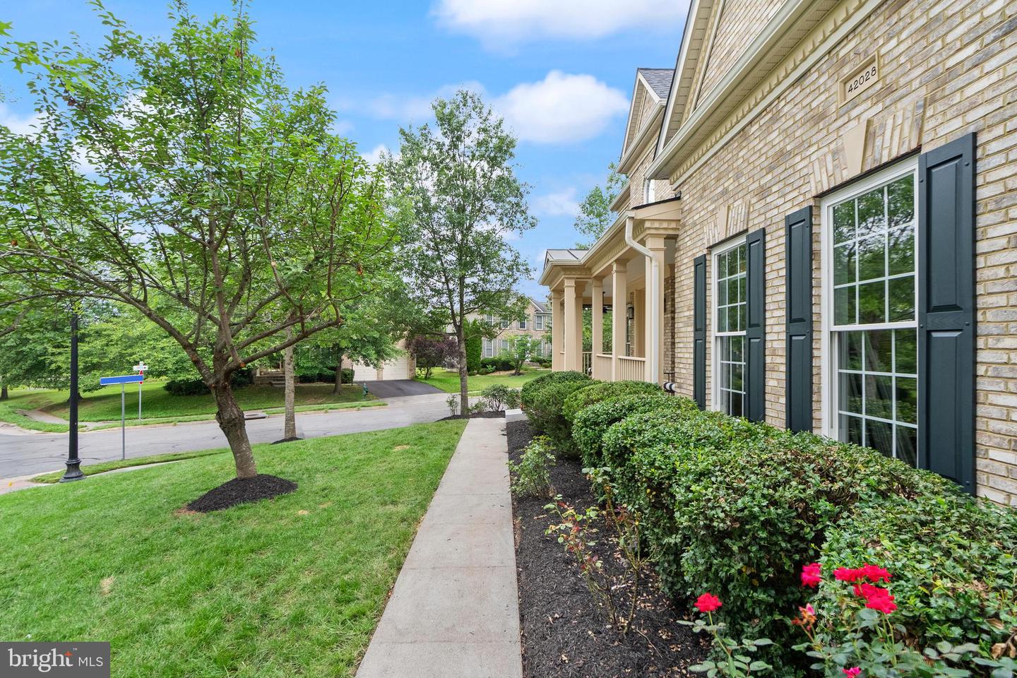 42028 FOLEY HEADWATERS ST, ALDIE, Virginia 20105, 5 Bedrooms Bedrooms, ,4 BathroomsBathrooms,Residential,For sale,42028 FOLEY HEADWATERS ST,VALO2102954 MLS # VALO2102954