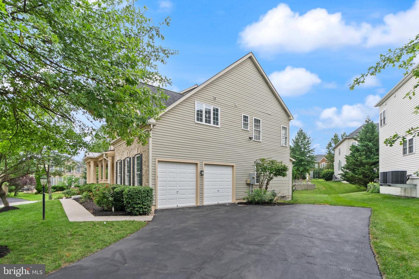 42028 FOLEY HEADWATERS ST, ALDIE, Virginia 20105, 5 Bedrooms Bedrooms, ,4 BathroomsBathrooms,Residential,For sale,42028 FOLEY HEADWATERS ST,VALO2102954 MLS # VALO2102954