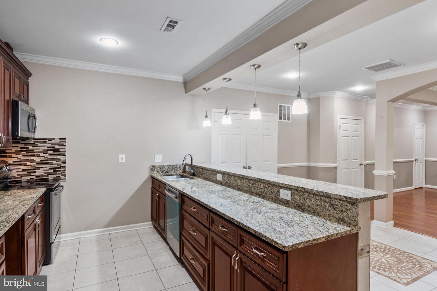 25723 LENNOX HALE DR, ALDIE, Virginia 20105, 6 Bedrooms Bedrooms, ,5 BathroomsBathrooms,Residential,For sale,25723 LENNOX HALE DR,VALO2102964 MLS # VALO2102964