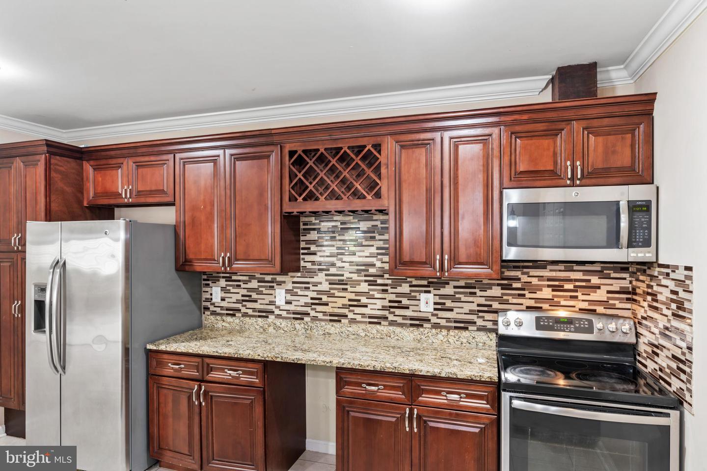 25723 LENNOX HALE DR, ALDIE, Virginia 20105, 6 Bedrooms Bedrooms, ,5 BathroomsBathrooms,Residential,For sale,25723 LENNOX HALE DR,VALO2102964 MLS # VALO2102964