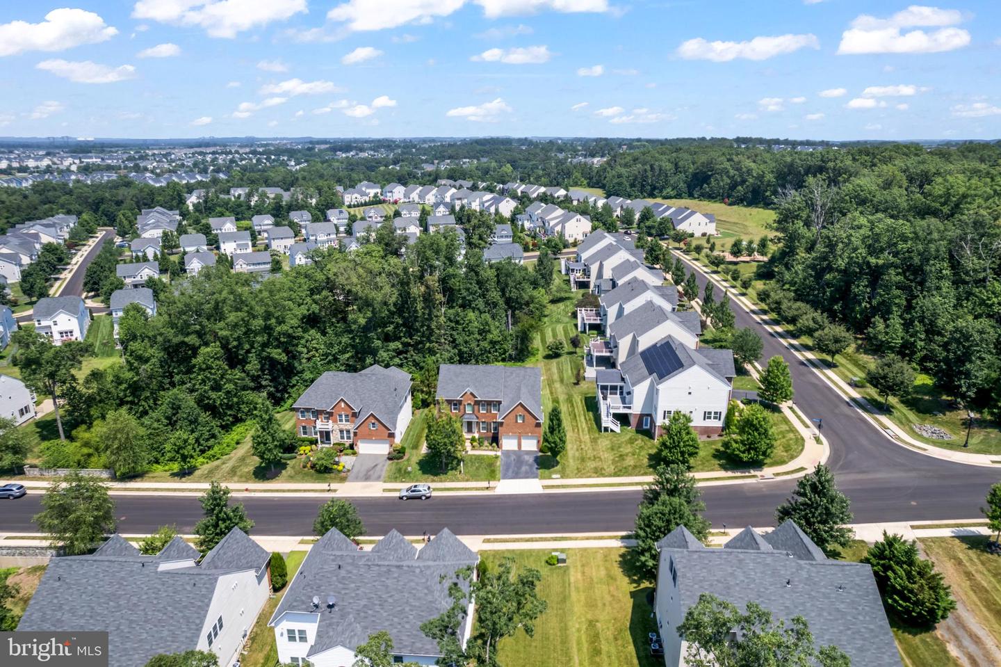 25723 LENNOX HALE DR, ALDIE, Virginia 20105, 6 Bedrooms Bedrooms, ,5 BathroomsBathrooms,Residential,For sale,25723 LENNOX HALE DR,VALO2102964 MLS # VALO2102964