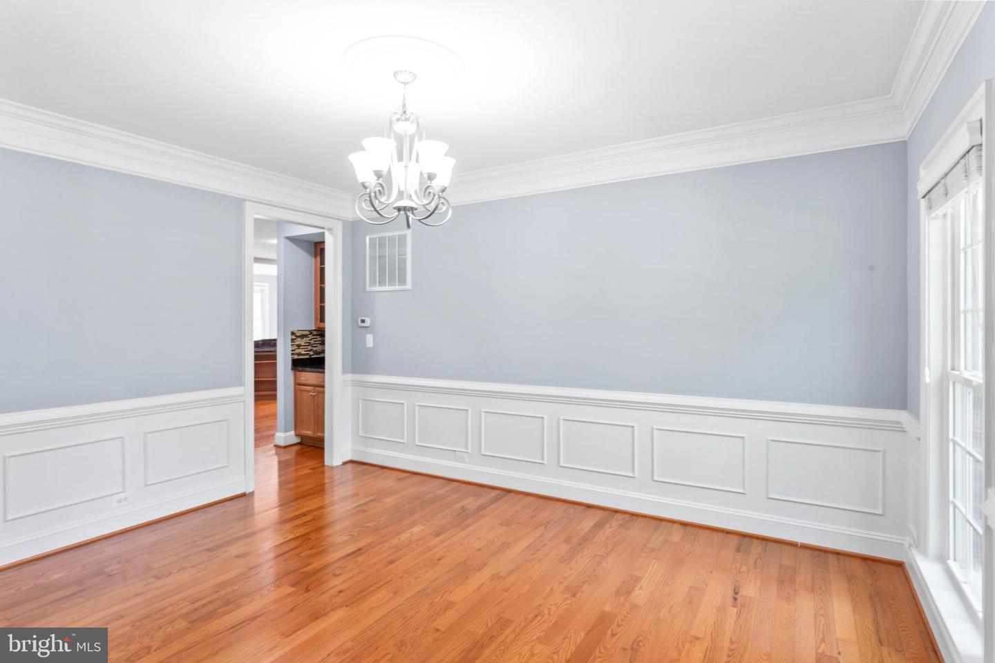 25723 LENNOX HALE DR, ALDIE, Virginia 20105, 6 Bedrooms Bedrooms, ,5 BathroomsBathrooms,Residential,For sale,25723 LENNOX HALE DR,VALO2102964 MLS # VALO2102964