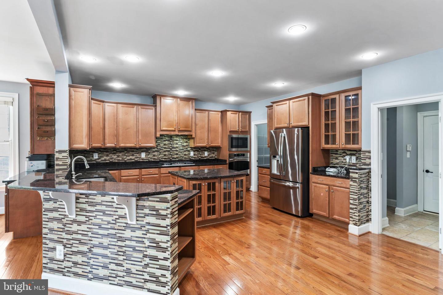 25723 LENNOX HALE DR, ALDIE, Virginia 20105, 6 Bedrooms Bedrooms, ,5 BathroomsBathrooms,Residential,For sale,25723 LENNOX HALE DR,VALO2102964 MLS # VALO2102964