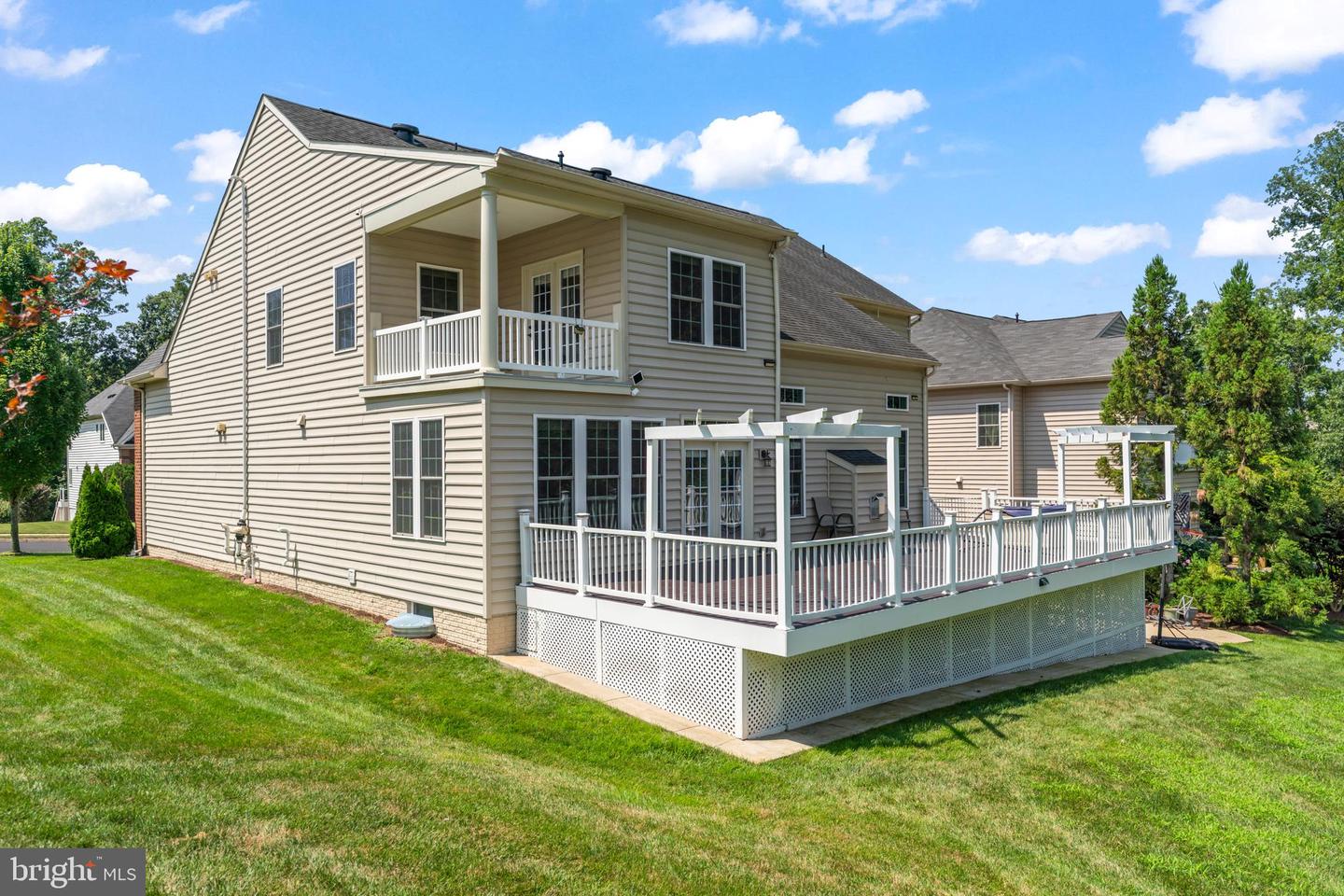 25723 LENNOX HALE DR, ALDIE, Virginia 20105, 6 Bedrooms Bedrooms, ,5 BathroomsBathrooms,Residential,For sale,25723 LENNOX HALE DR,VALO2102964 MLS # VALO2102964