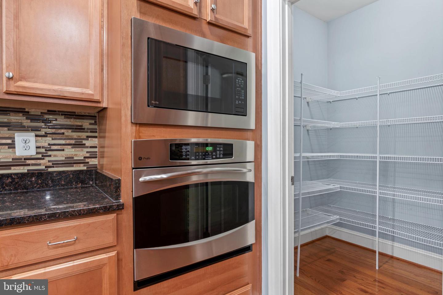 25723 LENNOX HALE DR, ALDIE, Virginia 20105, 6 Bedrooms Bedrooms, ,5 BathroomsBathrooms,Residential,For sale,25723 LENNOX HALE DR,VALO2102964 MLS # VALO2102964