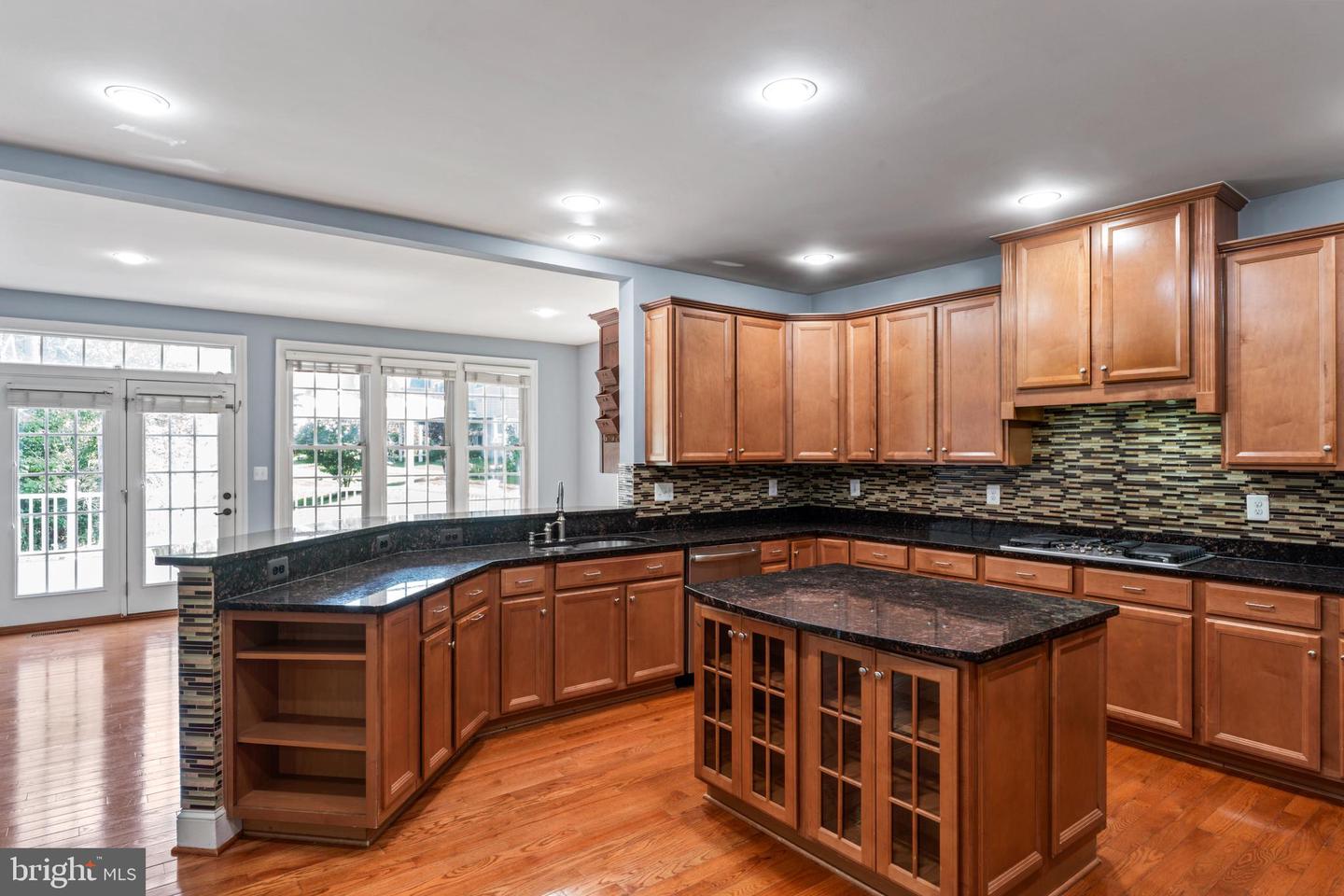 25723 LENNOX HALE DR, ALDIE, Virginia 20105, 6 Bedrooms Bedrooms, ,5 BathroomsBathrooms,Residential,For sale,25723 LENNOX HALE DR,VALO2102964 MLS # VALO2102964