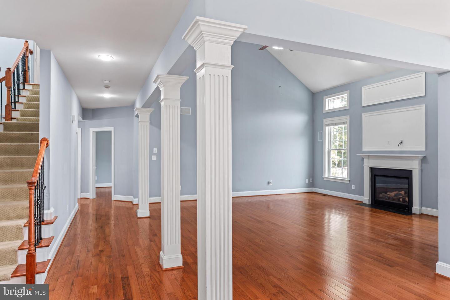 25723 LENNOX HALE DR, ALDIE, Virginia 20105, 6 Bedrooms Bedrooms, ,5 BathroomsBathrooms,Residential,For sale,25723 LENNOX HALE DR,VALO2102964 MLS # VALO2102964