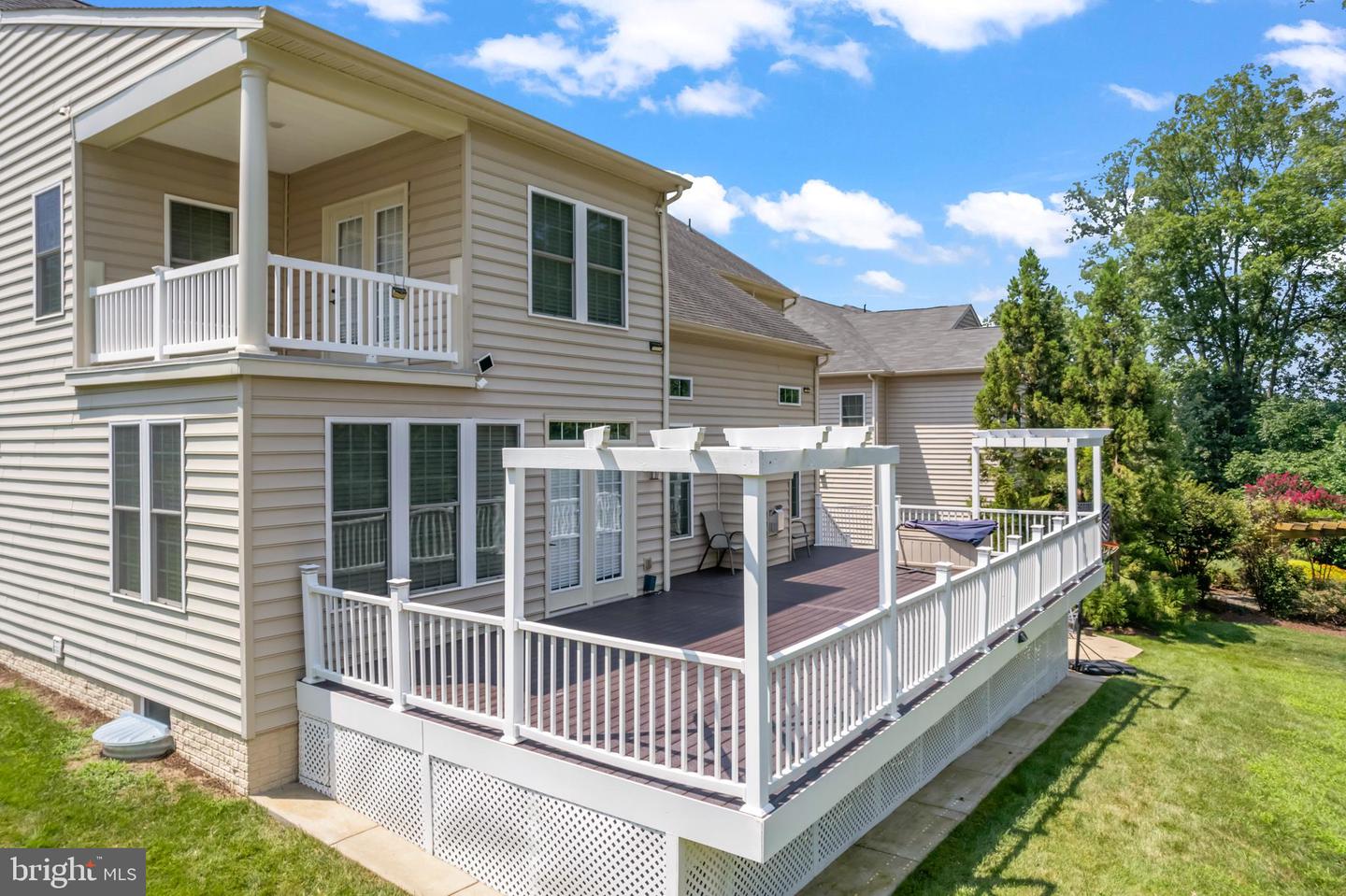 25723 LENNOX HALE DR, ALDIE, Virginia 20105, 6 Bedrooms Bedrooms, ,5 BathroomsBathrooms,Residential,For sale,25723 LENNOX HALE DR,VALO2102964 MLS # VALO2102964