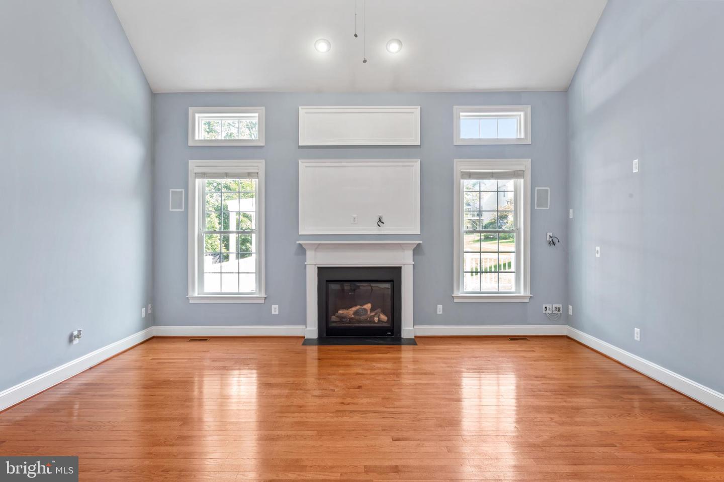 25723 LENNOX HALE DR, ALDIE, Virginia 20105, 6 Bedrooms Bedrooms, ,5 BathroomsBathrooms,Residential,For sale,25723 LENNOX HALE DR,VALO2102964 MLS # VALO2102964