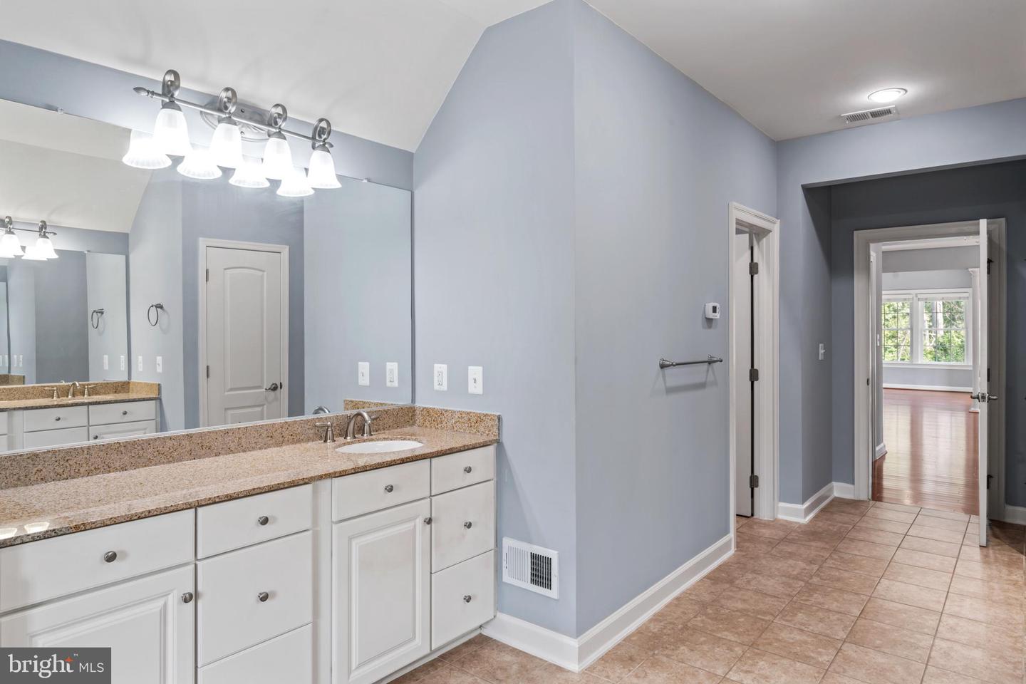 25723 LENNOX HALE DR, ALDIE, Virginia 20105, 6 Bedrooms Bedrooms, ,5 BathroomsBathrooms,Residential,For sale,25723 LENNOX HALE DR,VALO2102964 MLS # VALO2102964