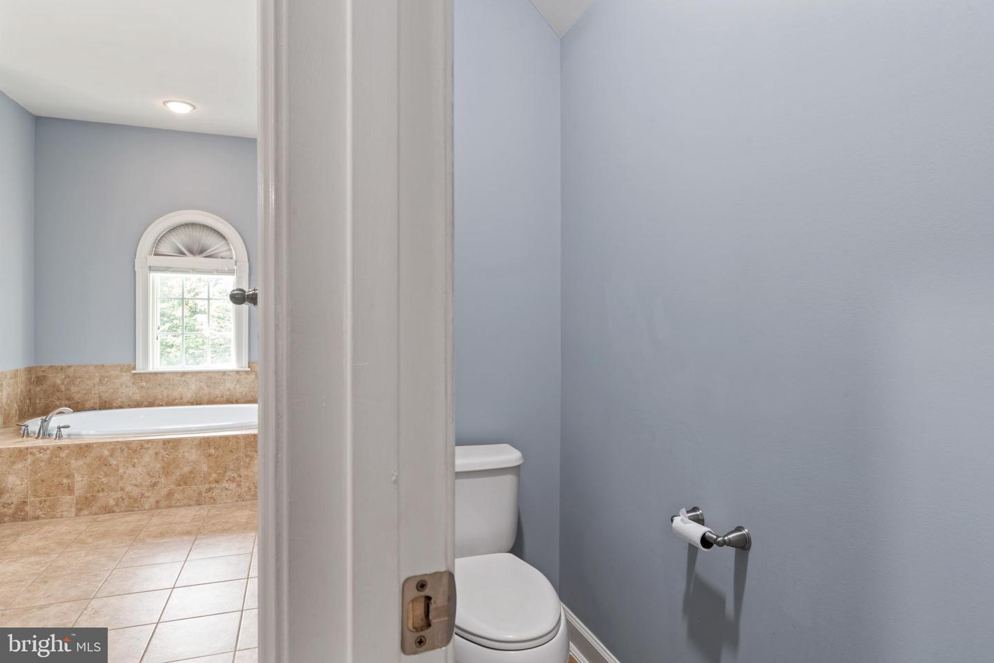 25723 LENNOX HALE DR, ALDIE, Virginia 20105, 6 Bedrooms Bedrooms, ,5 BathroomsBathrooms,Residential,For sale,25723 LENNOX HALE DR,VALO2102964 MLS # VALO2102964
