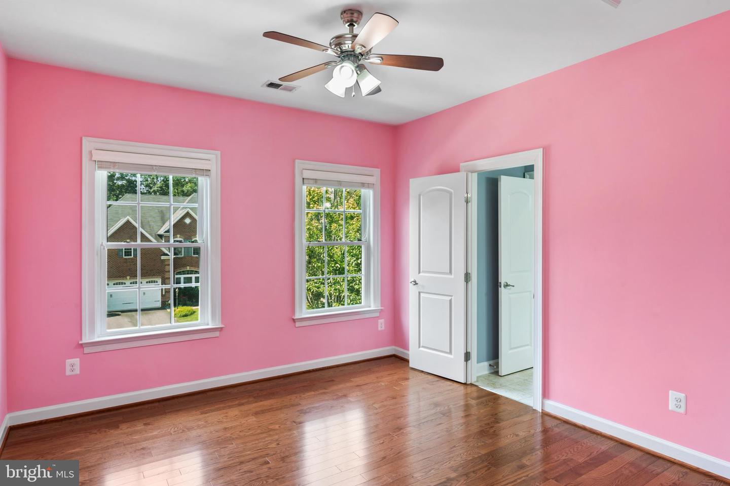 25723 LENNOX HALE DR, ALDIE, Virginia 20105, 6 Bedrooms Bedrooms, ,5 BathroomsBathrooms,Residential,For sale,25723 LENNOX HALE DR,VALO2102964 MLS # VALO2102964