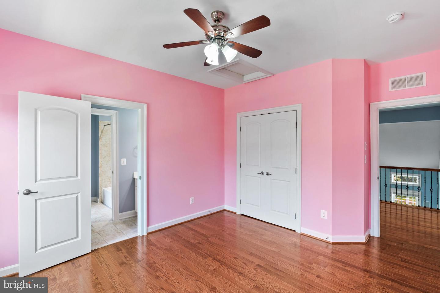 25723 LENNOX HALE DR, ALDIE, Virginia 20105, 6 Bedrooms Bedrooms, ,5 BathroomsBathrooms,Residential,For sale,25723 LENNOX HALE DR,VALO2102964 MLS # VALO2102964