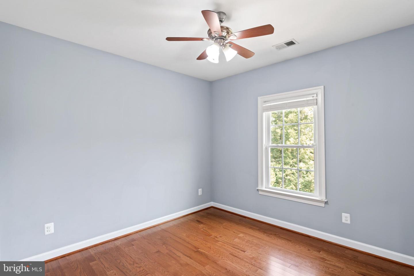 25723 LENNOX HALE DR, ALDIE, Virginia 20105, 6 Bedrooms Bedrooms, ,5 BathroomsBathrooms,Residential,For sale,25723 LENNOX HALE DR,VALO2102964 MLS # VALO2102964