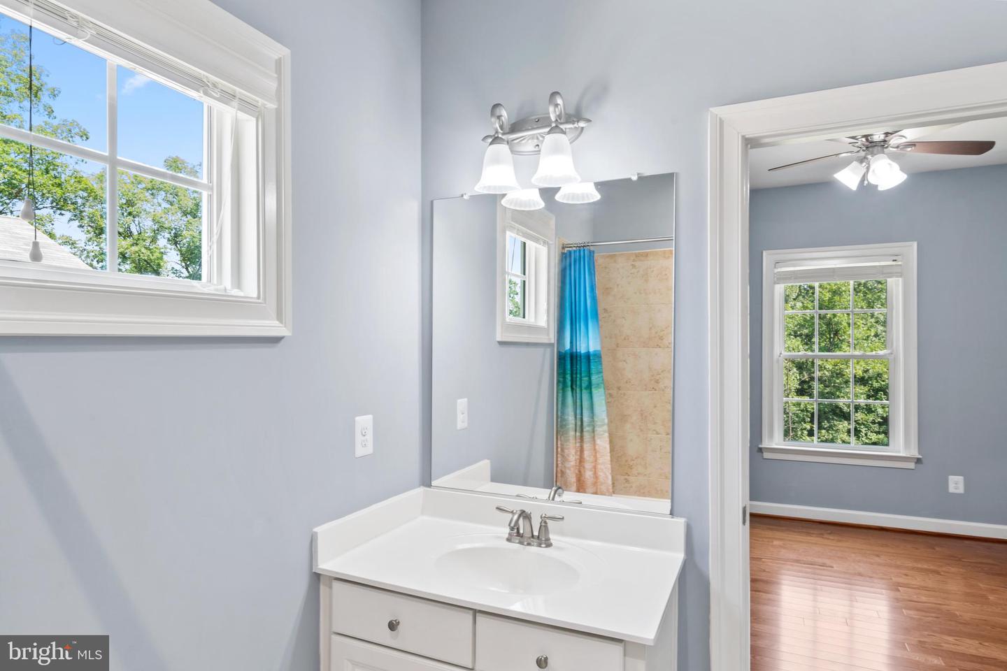 25723 LENNOX HALE DR, ALDIE, Virginia 20105, 6 Bedrooms Bedrooms, ,5 BathroomsBathrooms,Residential,For sale,25723 LENNOX HALE DR,VALO2102964 MLS # VALO2102964