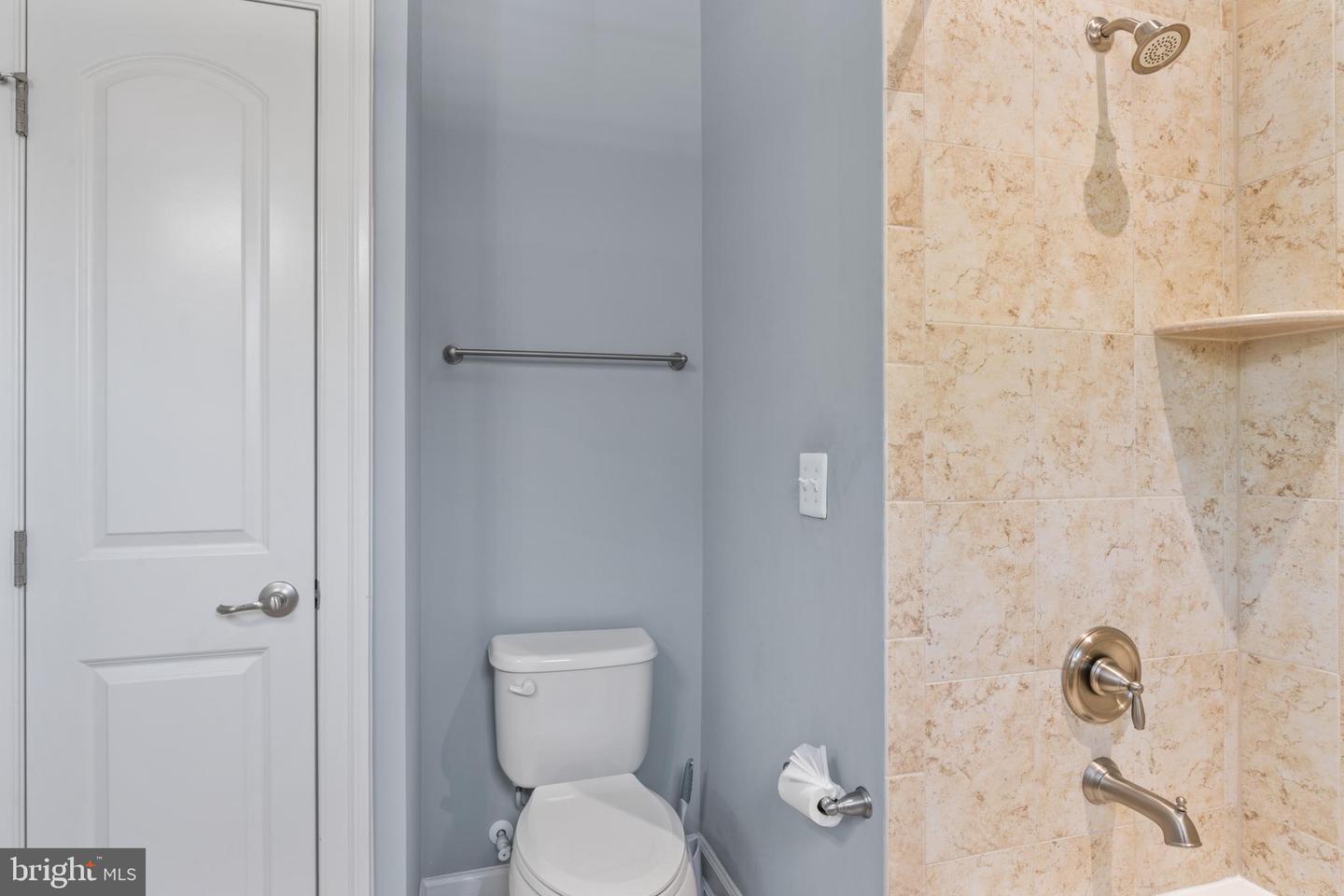 25723 LENNOX HALE DR, ALDIE, Virginia 20105, 6 Bedrooms Bedrooms, ,5 BathroomsBathrooms,Residential,For sale,25723 LENNOX HALE DR,VALO2102964 MLS # VALO2102964