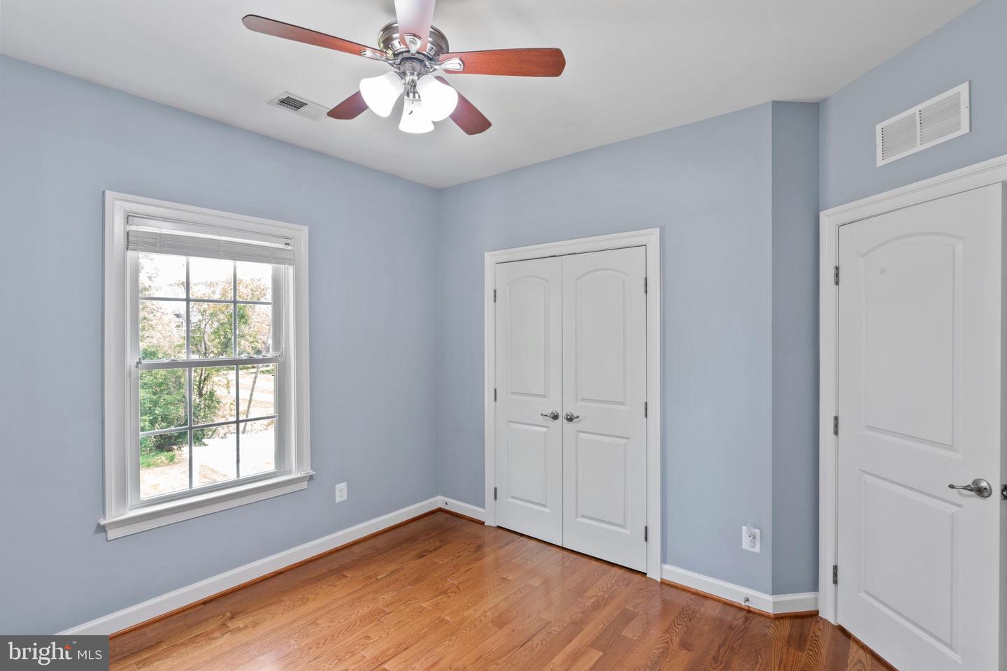25723 LENNOX HALE DR, ALDIE, Virginia 20105, 6 Bedrooms Bedrooms, ,5 BathroomsBathrooms,Residential,For sale,25723 LENNOX HALE DR,VALO2102964 MLS # VALO2102964
