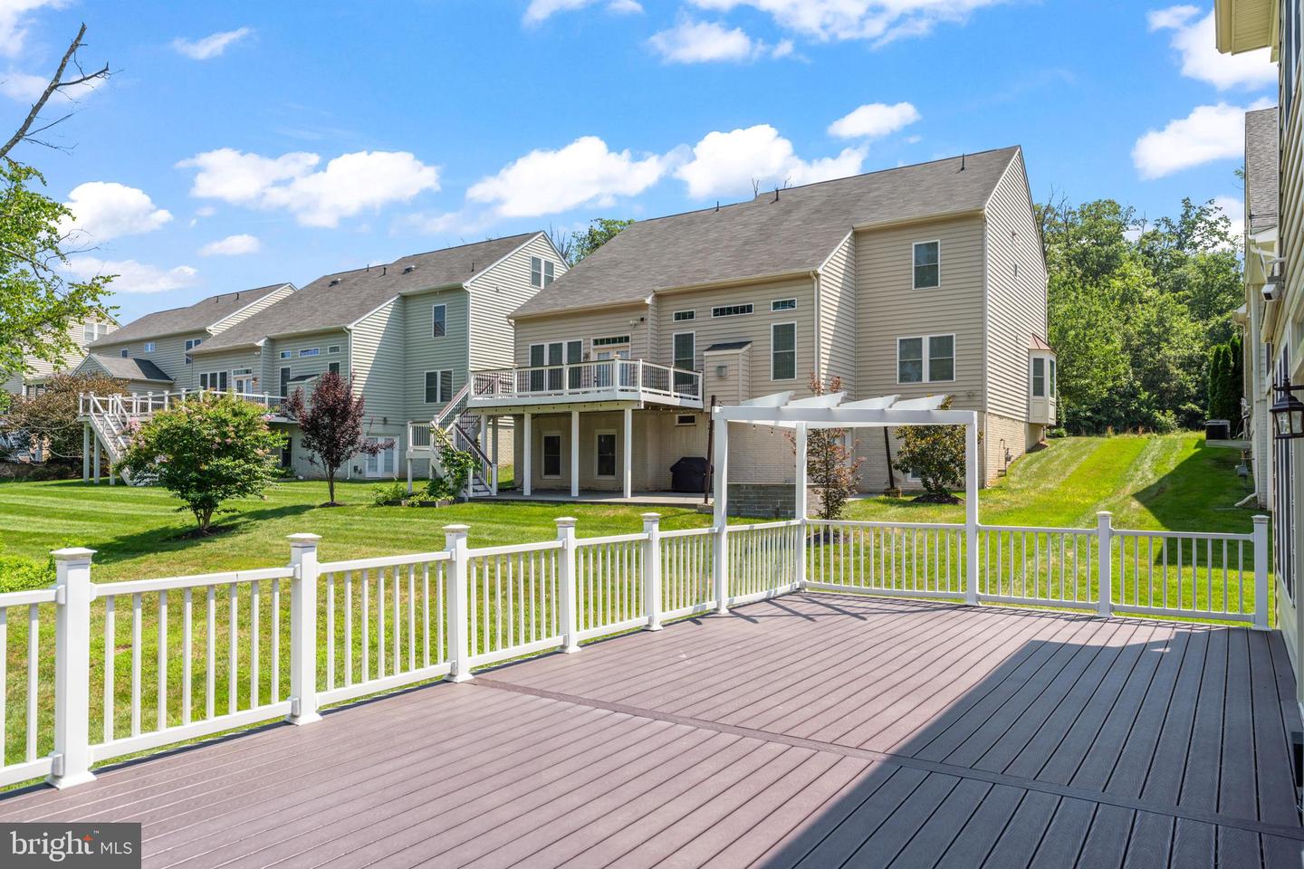25723 LENNOX HALE DR, ALDIE, Virginia 20105, 6 Bedrooms Bedrooms, ,5 BathroomsBathrooms,Residential,For sale,25723 LENNOX HALE DR,VALO2102964 MLS # VALO2102964