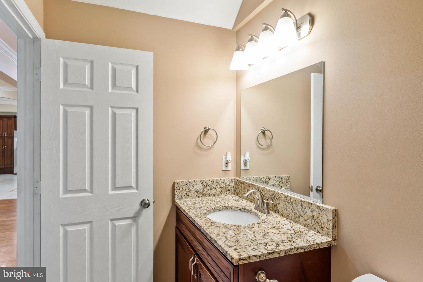 25723 LENNOX HALE DR, ALDIE, Virginia 20105, 6 Bedrooms Bedrooms, ,5 BathroomsBathrooms,Residential,For sale,25723 LENNOX HALE DR,VALO2102964 MLS # VALO2102964