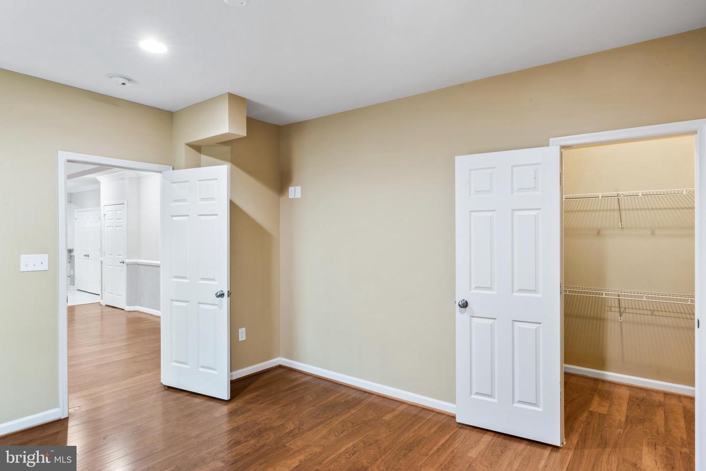 25723 LENNOX HALE DR, ALDIE, Virginia 20105, 6 Bedrooms Bedrooms, ,5 BathroomsBathrooms,Residential,For sale,25723 LENNOX HALE DR,VALO2102964 MLS # VALO2102964