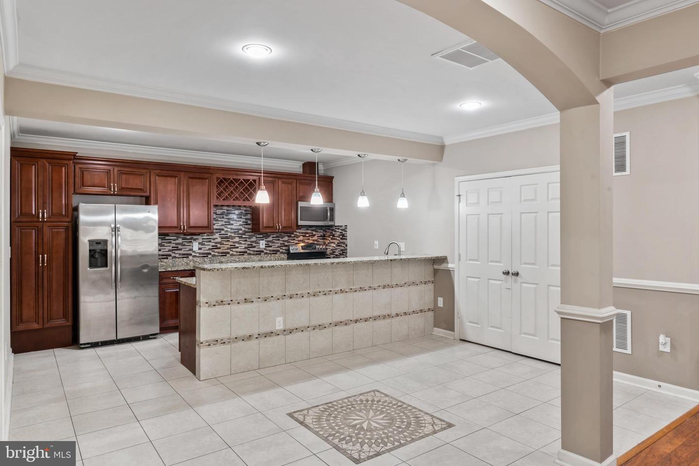 25723 LENNOX HALE DR, ALDIE, Virginia 20105, 6 Bedrooms Bedrooms, ,5 BathroomsBathrooms,Residential,For sale,25723 LENNOX HALE DR,VALO2102964 MLS # VALO2102964