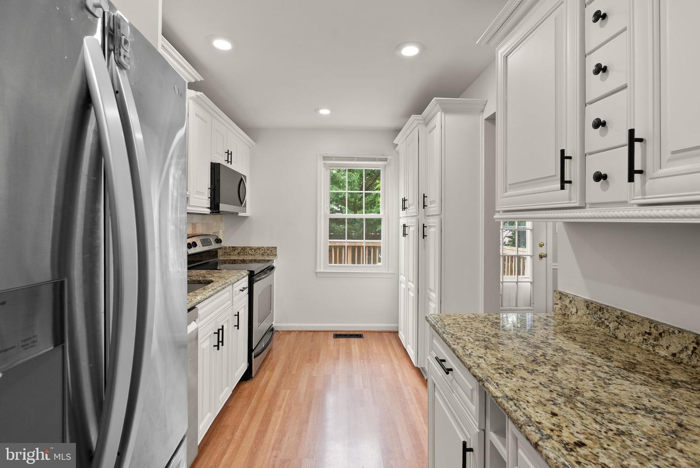 6024 CROWN ROYAL CIR, ALEXANDRIA, Virginia 22310, 3 Bedrooms Bedrooms, ,2 BathroomsBathrooms,Residential,For sale,6024 CROWN ROYAL CIR,VAFX2257048 MLS # VAFX2257048