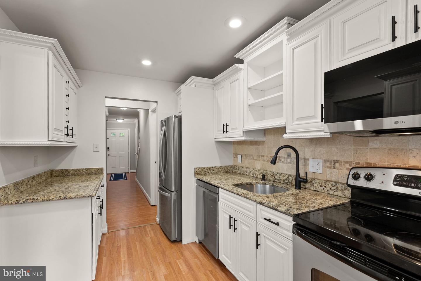 6024 CROWN ROYAL CIR, ALEXANDRIA, Virginia 22310, 3 Bedrooms Bedrooms, ,2 BathroomsBathrooms,Residential,For sale,6024 CROWN ROYAL CIR,VAFX2257048 MLS # VAFX2257048